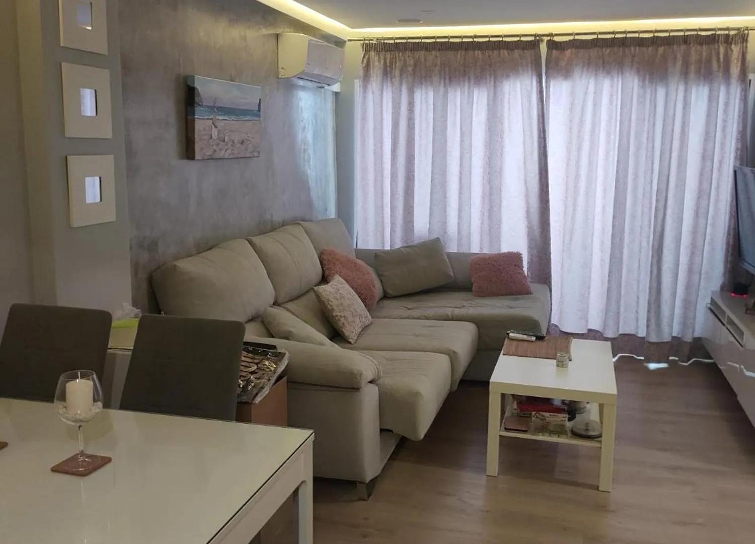 Apartamento 3 Dormitorios Con Terraza contacts
